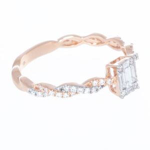 Anillo De Oro 18K Diseno Con Diamantes